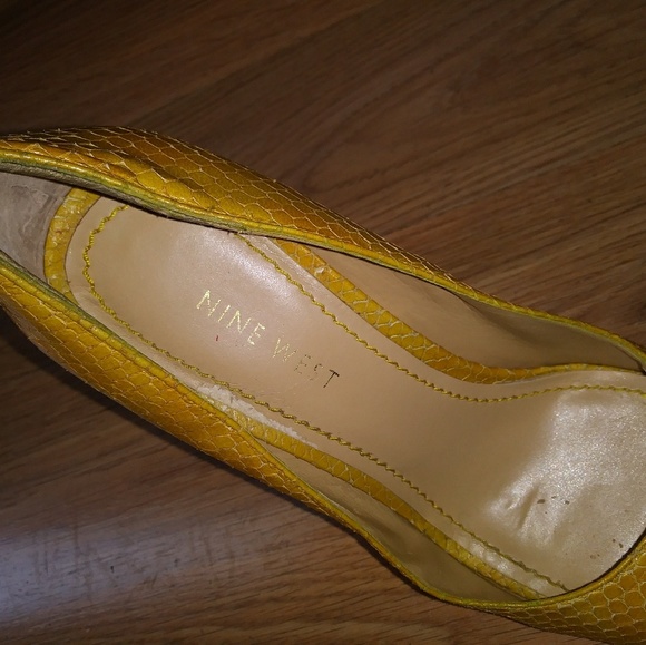 NINE WEST LEATHER HEELS - Picture 6 of 8